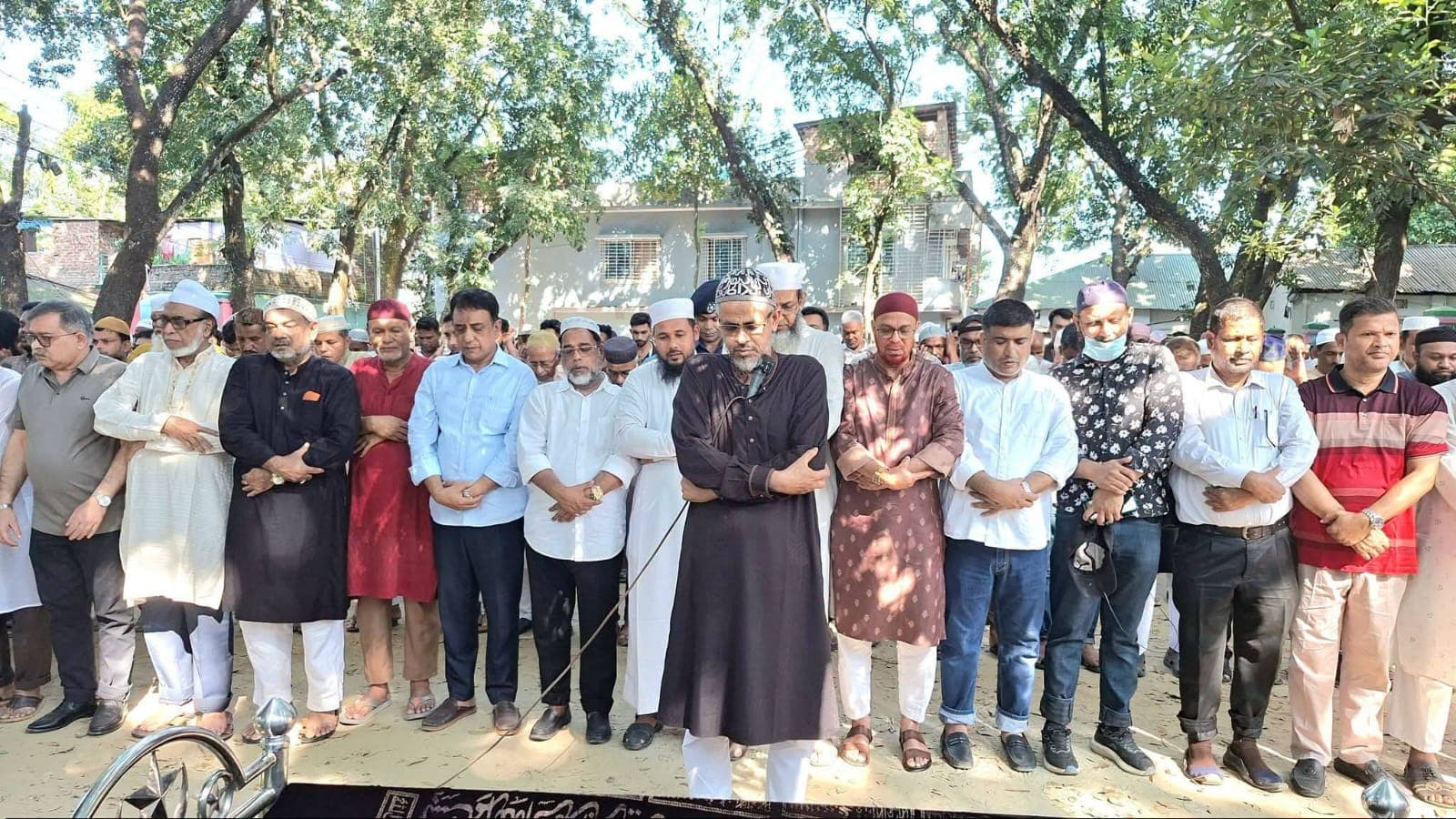 ধুনট উপজেলা বিএনপি সভাপতি মামুনের মায়ের ইন্তেকাল, দাফন সম্পন্ন