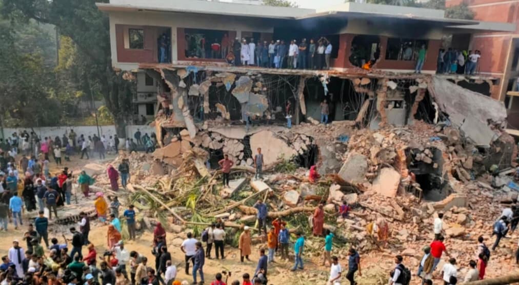 ধানমন্ডি ৩২ নম্বর বাড়ি ভাঙচুর- ২৭ জনের বিরুদ্ধে মামলার আবেদন