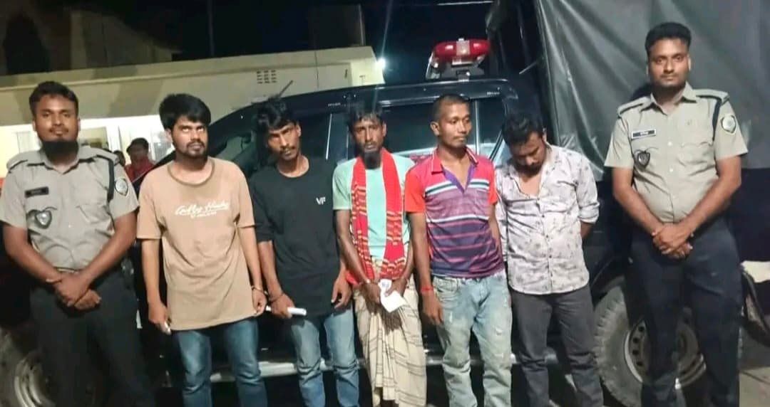 বগুড়াকে মাদকমুক্ত করার অঙ্গীকার: ডিএনসির অভিযানে ৫ জন শ্রীঘরে