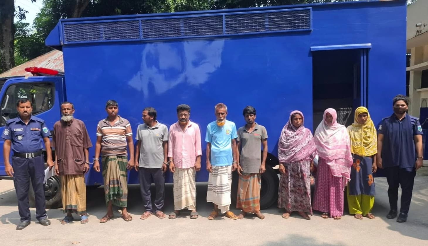 আইন-শৃঙ্খলা রক্ষায় ধুনটে পুলিশের সাফল্য: সাজাপ্রাপ্তসহ ৯ জনকে জেলহাজতে প্রেরণ